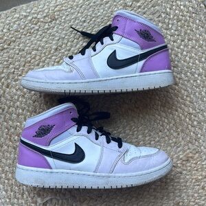 Nike Air Jordan 1 Mid - Barely Grape